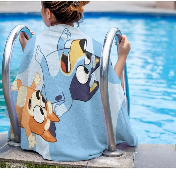 Bluey Bingo Beach Towel 100% Cotton W/ Embroidered Applique 28in x 58in- NWT - Picture 6 of 9